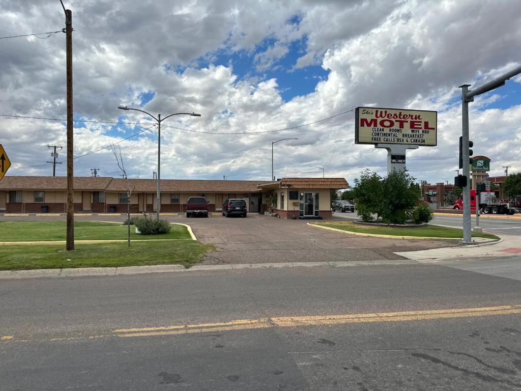 Ski'S Western Motel Грейт-Фоллс Екстер'єр фото
